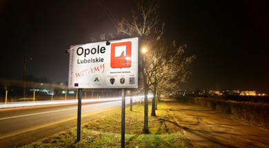 Zdjęcie przedstawiające wjazd do Opola Lubelskiego